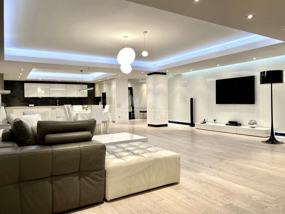 De Vânzare Apartament de lux cu 3 camere in Herăstrău 