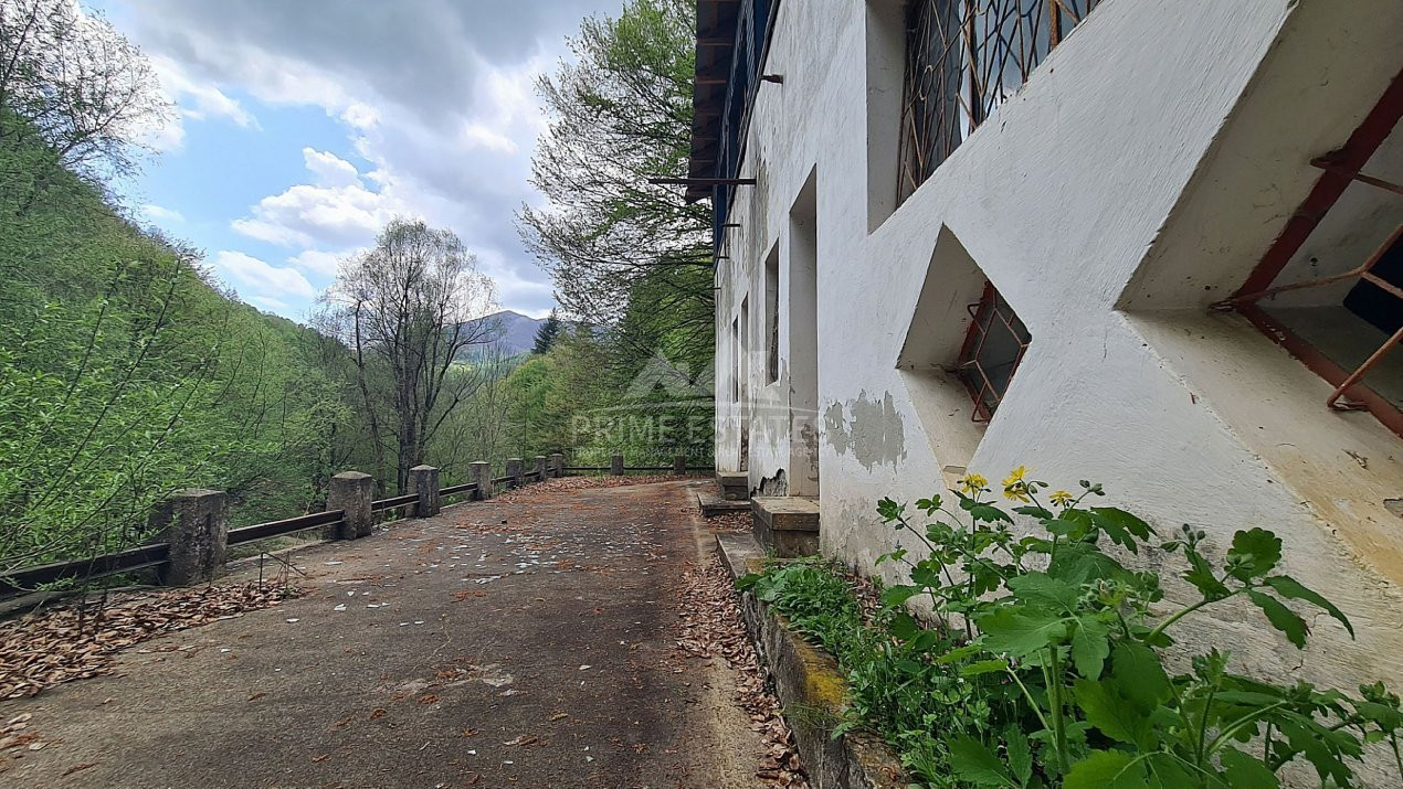 Vanzare pensiune/cabana turistica Tg Jiu Pestisani barajul Vija