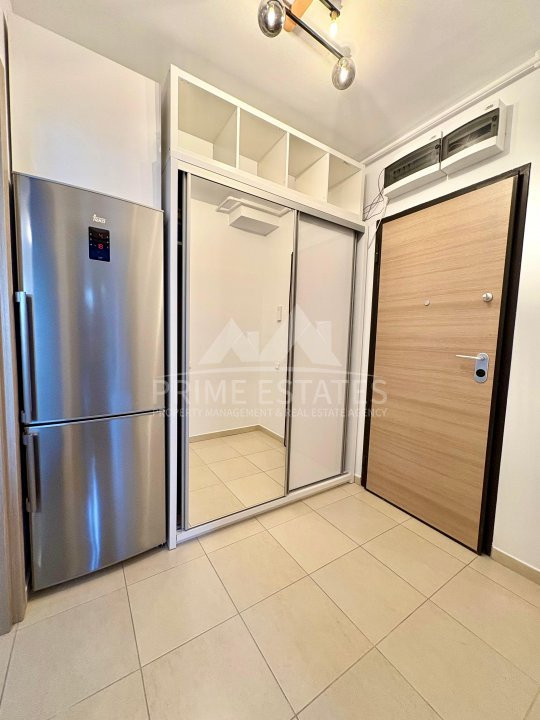 De închiriat 2 camere cu gradina 30 mp, loc parcare inclus Greenfield