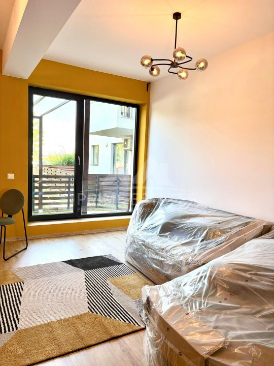 De închiriat 2 camere cu gradina 30 mp, loc parcare inclus Greenfield
