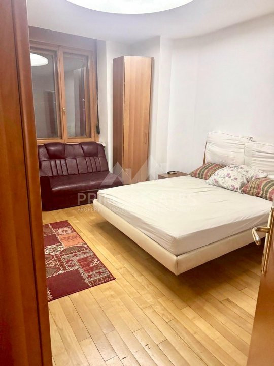De închiriat apartament cu 3 camere - stradal Bld Carol