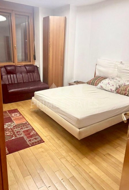 De închiriat apartament cu 3 camere - stradal Bld Carol