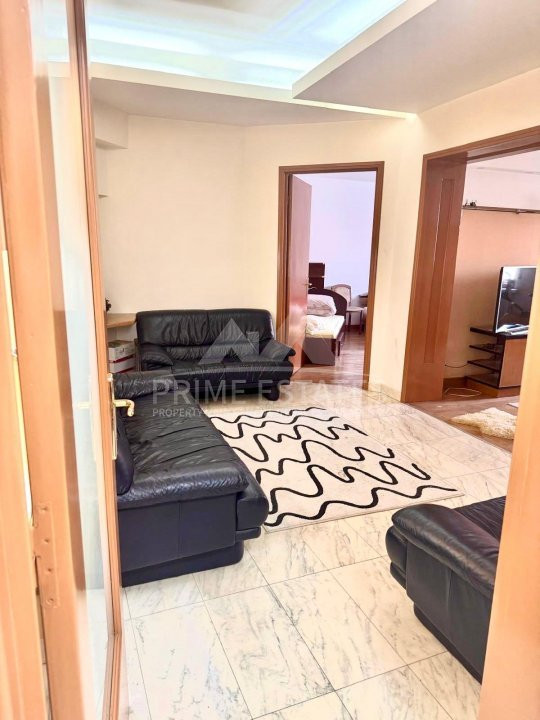 De închiriat apartament cu 4 camere - stradal Bld Carol
