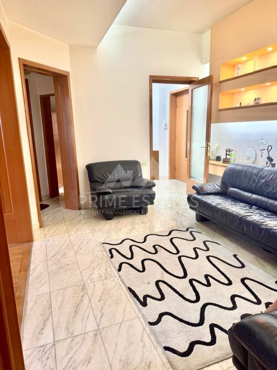 De închiriat apartament cu 4 camere - stradal Bld Carol
