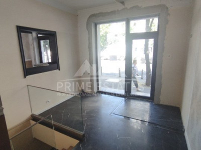 To rent commercial space with double windows at Calea Dorobanți