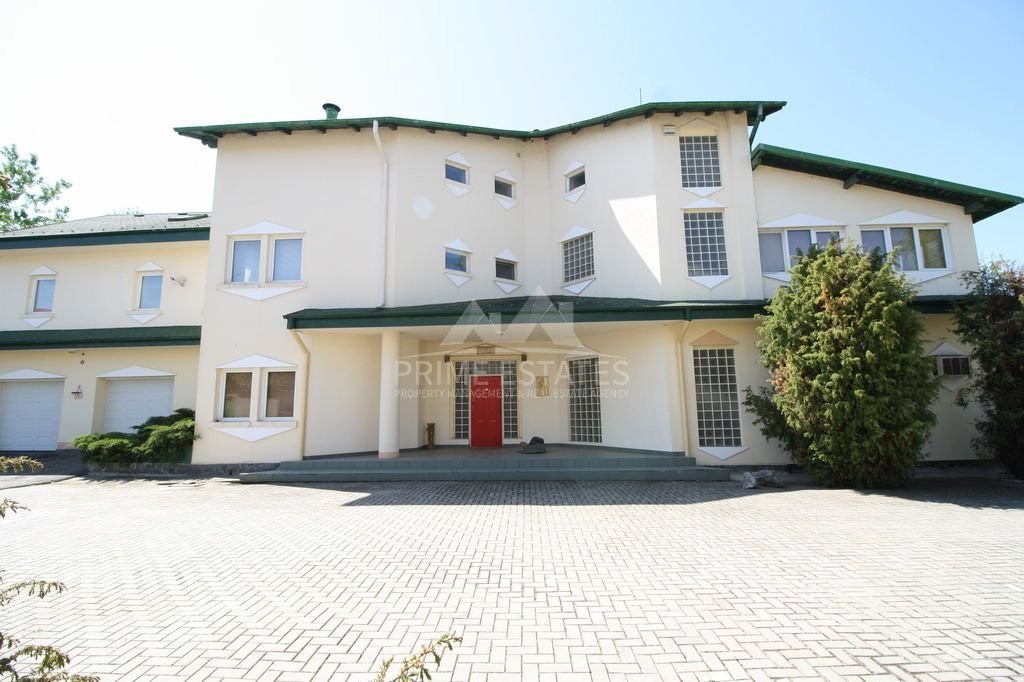 De vanzare pentru Investitie vila inchiriata langa padure, cu teren 3017 mp 