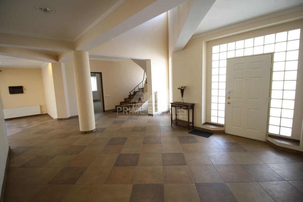 De vanzare pentru Investitie vila inchiriata langa padure, cu teren 3017 mp 