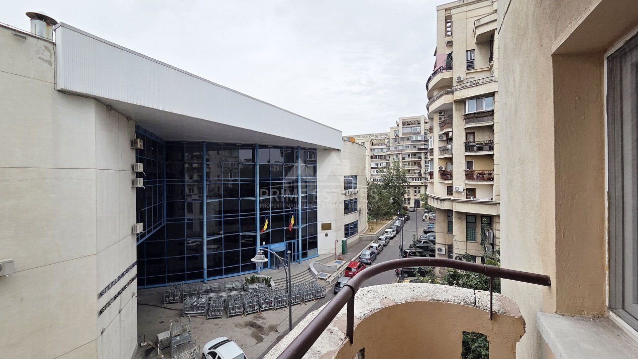 Vanzare apartament 2 camere Unirii Institutul Bancar Roman