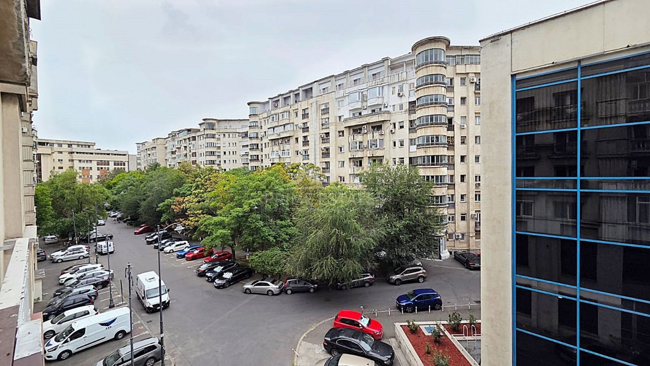 Vanzare apartament 2 camere Unirii Institutul Bancar Roman