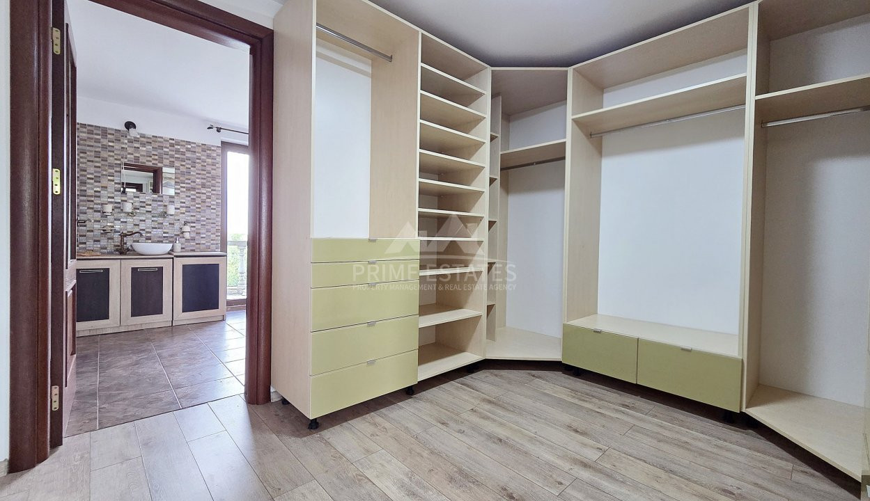Vanzare vila P+1+Pod mansardat pe malul lacului Mostistea Sinesti