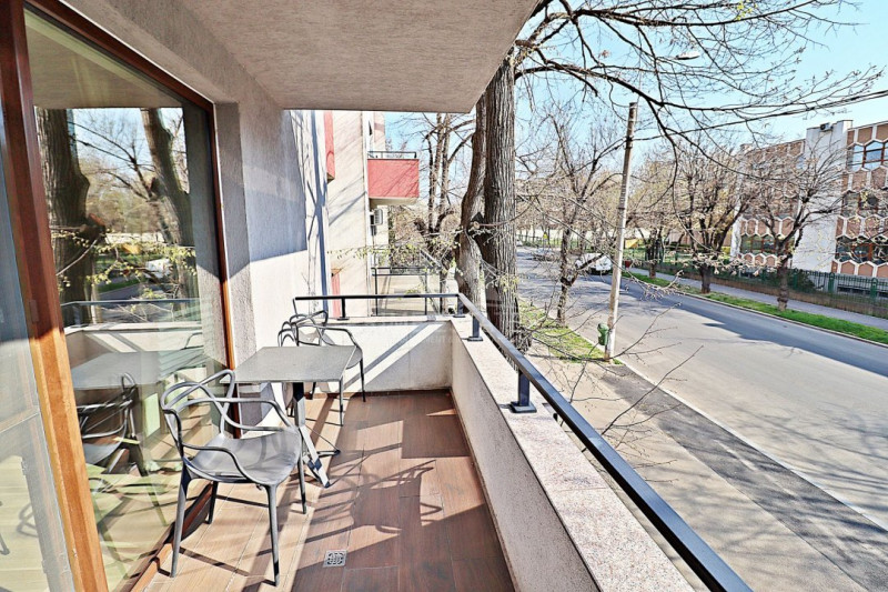 Apartament 3 camere cu loc de parcare Baneasa Ficusului