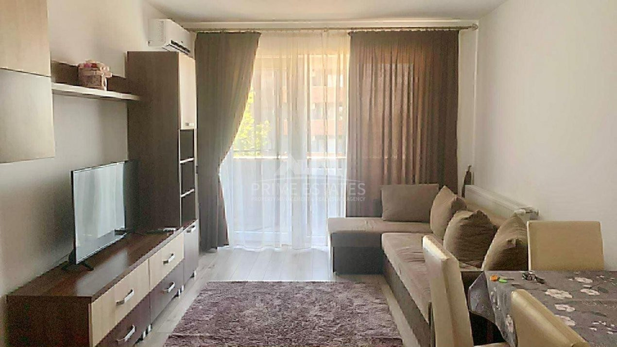 De închiriat Apartament 3 camere-Zona Prima Universității, loc parcare
