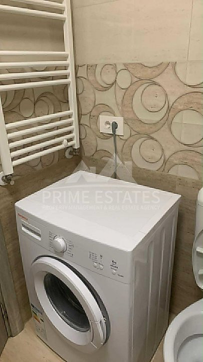 De închiriat Apartament 3 camere-Zona Prima Universității, loc parcare