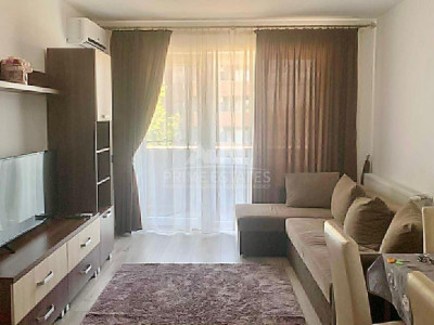 De închiriat Apartament 3 camere-Zona Prima Universității, loc parcare