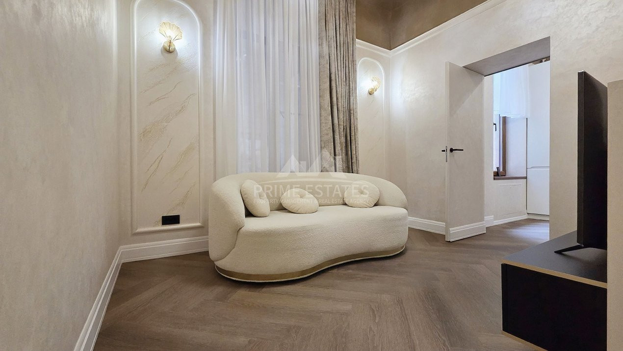 2 rooms for sale, consolidated building - Bdul Carol Biserica Armeneasca