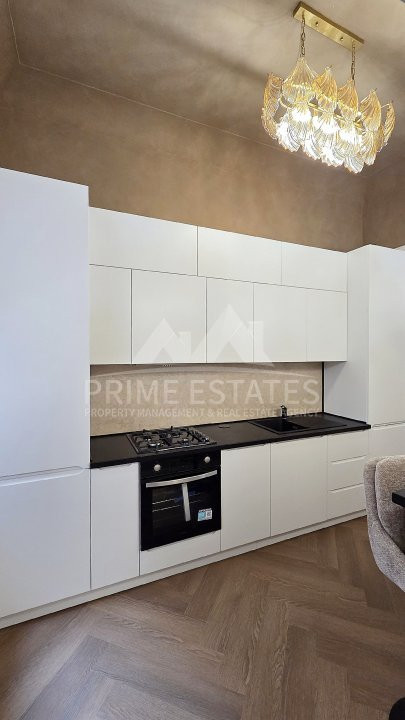 2 rooms for sale, consolidated building - Bdul Carol Biserica Armeneasca