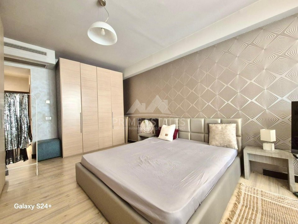 For sale 2 bedrooms, very spacious 145 sqm in Herastrau