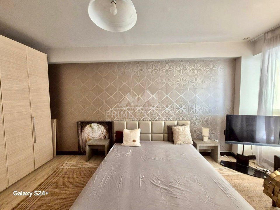 For sale 2 bedrooms, very spacious 145 sqm in Herastrau