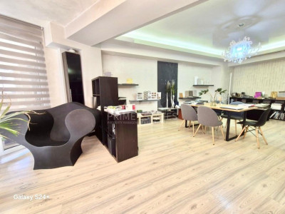 For sale 2 bedrooms, very spacious 145 sqm in Herastrau