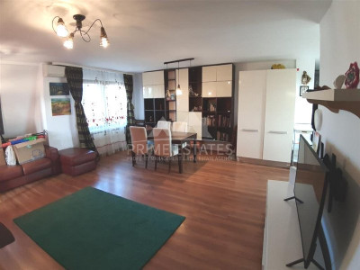 For sale 4 rooms parking place, ideal investment - Iancu Nicolae