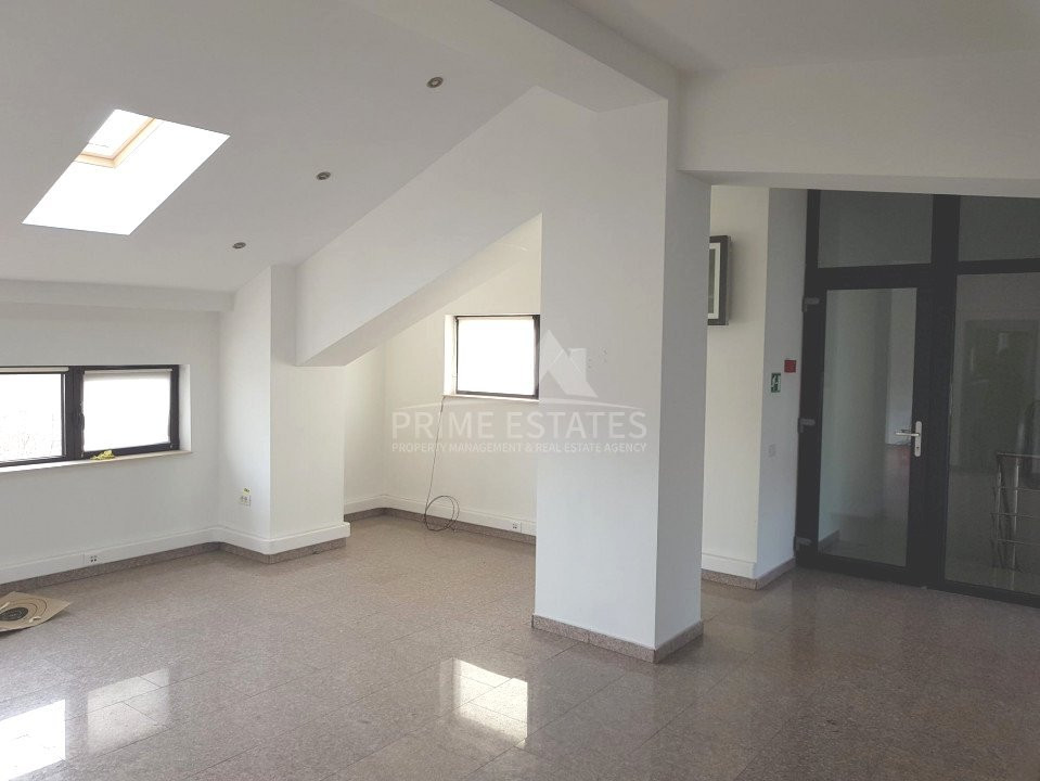 Oportunitate investitie! Bloc S+P+4E+Pod - ideal birou