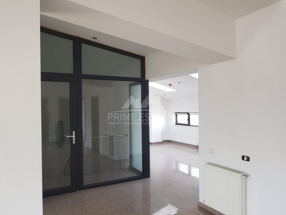 Oportunitate investitie! Bloc S+P+4E+Pod - ideal birou