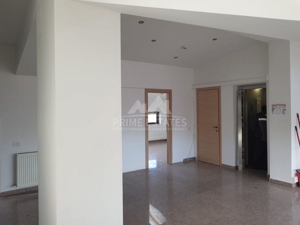 Oportunitate investitie! Bloc S+P+4E+Pod - ideal birou