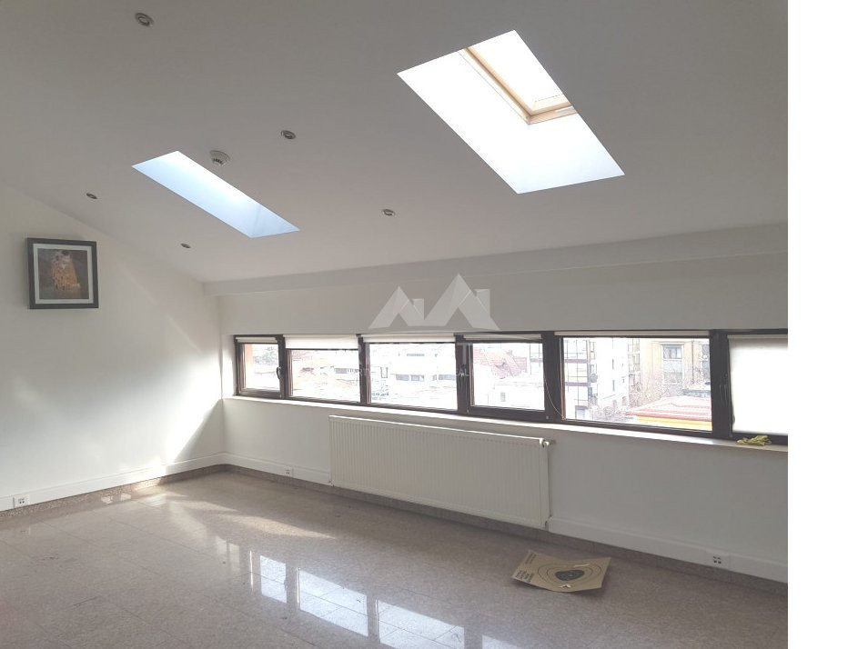 Oportunitate investitie! Bloc S+P+4E+Pod - ideal birou