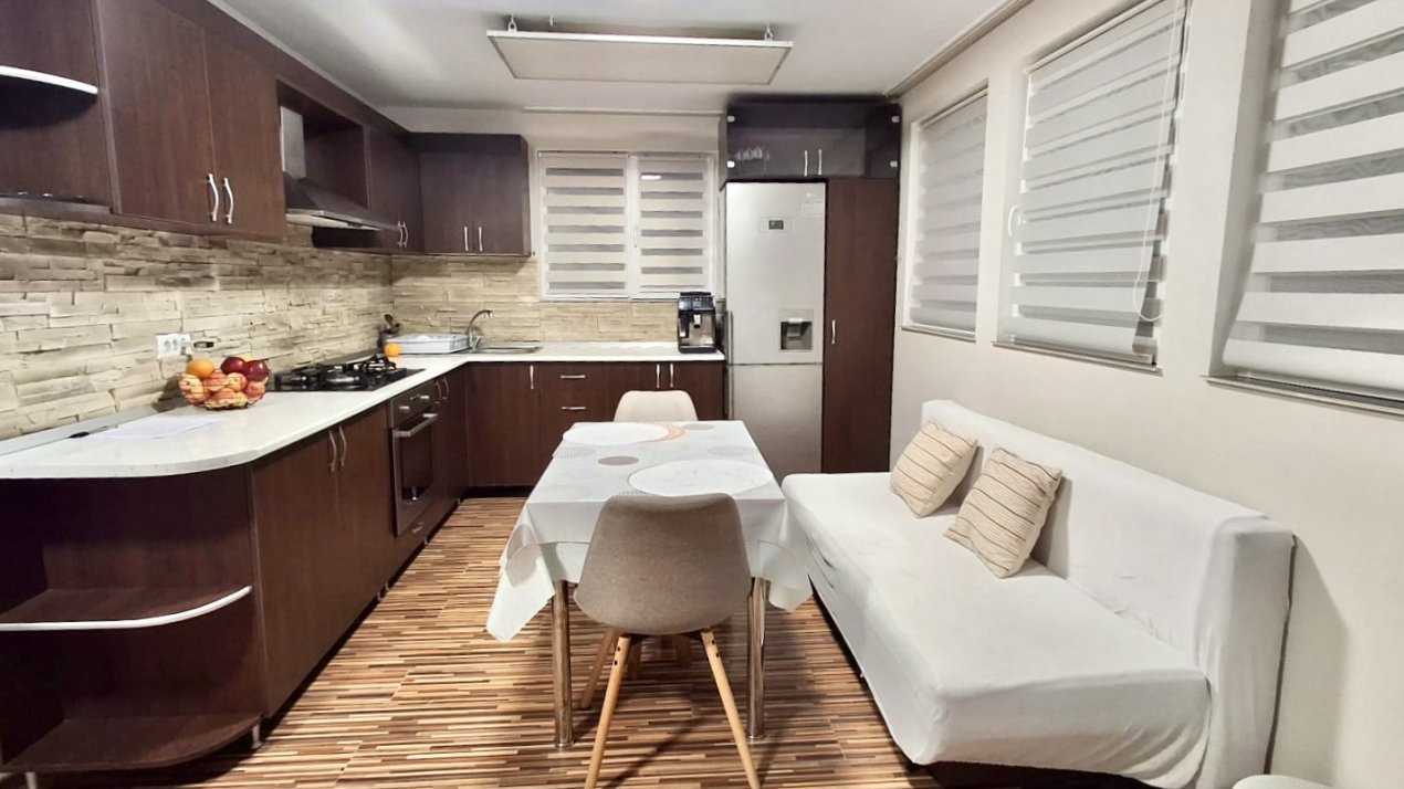 Casă individuală renovată, 4 camere, teren 200 mp