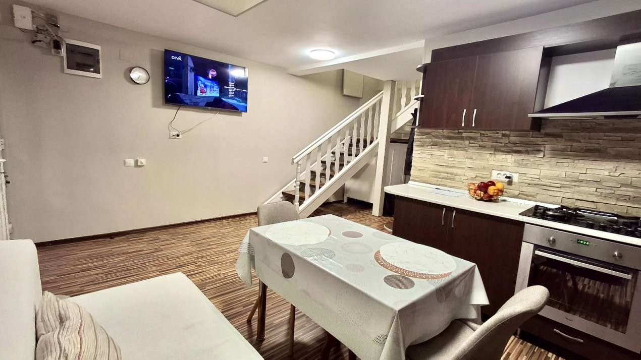 Casă individuală renovată, 4 camere, teren 200 mp