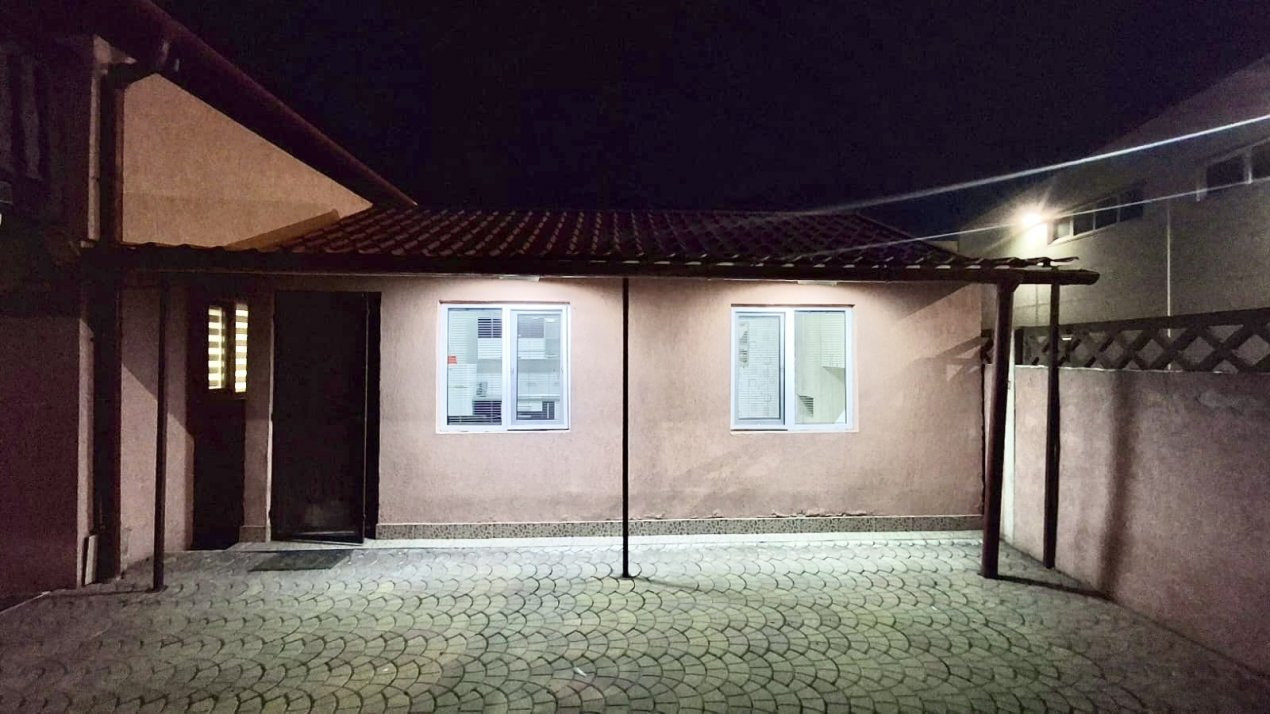 Casă individuală renovată, 4 camere, teren 200 mp