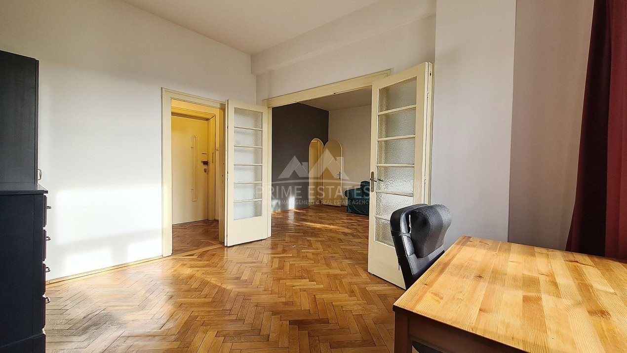 Vanzare apartament 3 camere Piata Unirii parcare in curtea interioara