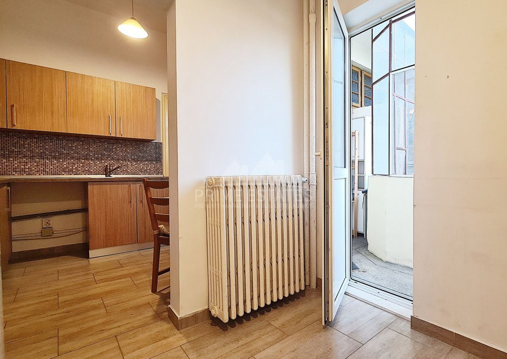 Vanzare apartament 3 camere Piata Unirii parcare in curtea interioara