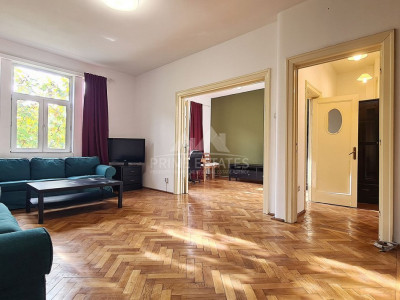 Sale of apartment 3 rooms Unirii Parking Square in the Inner Court