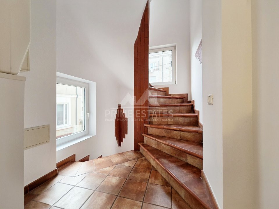 Apartament 4 camere in Vila intrare separata Rond Cosbuc Casa Poporului