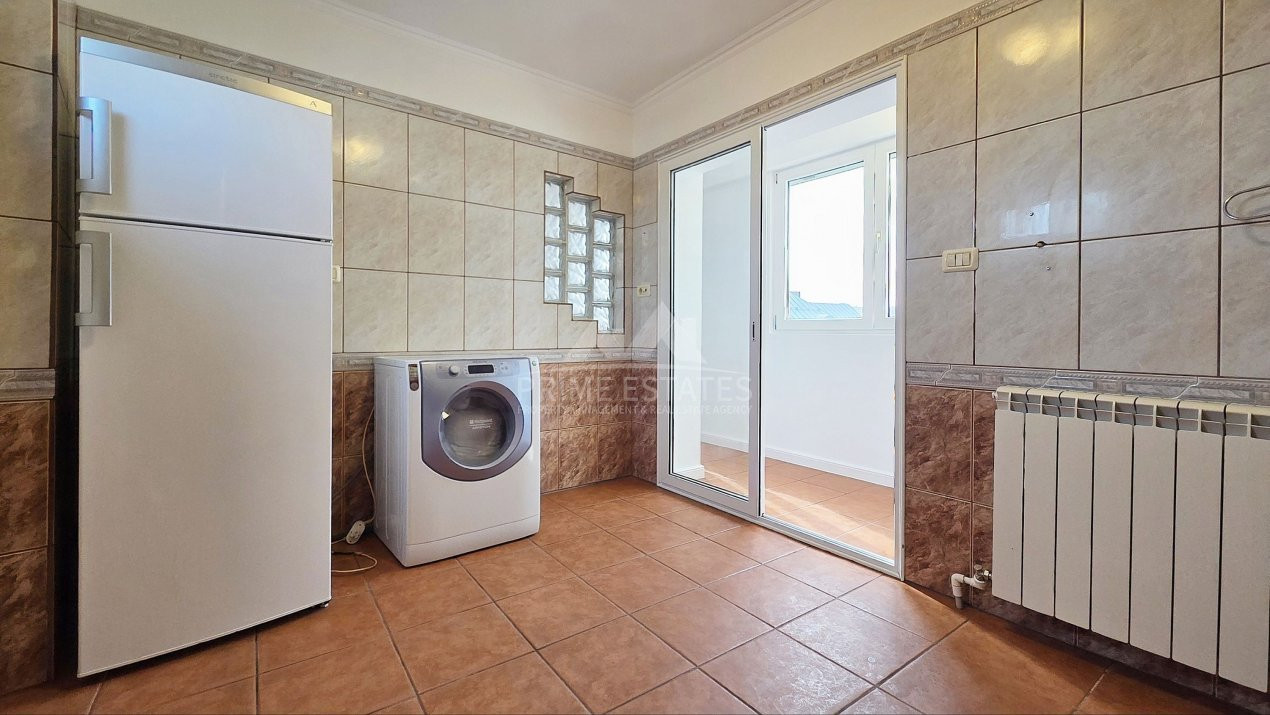 Apartament 4 camere in Vila intrare separata Rond Cosbuc Casa Poporului