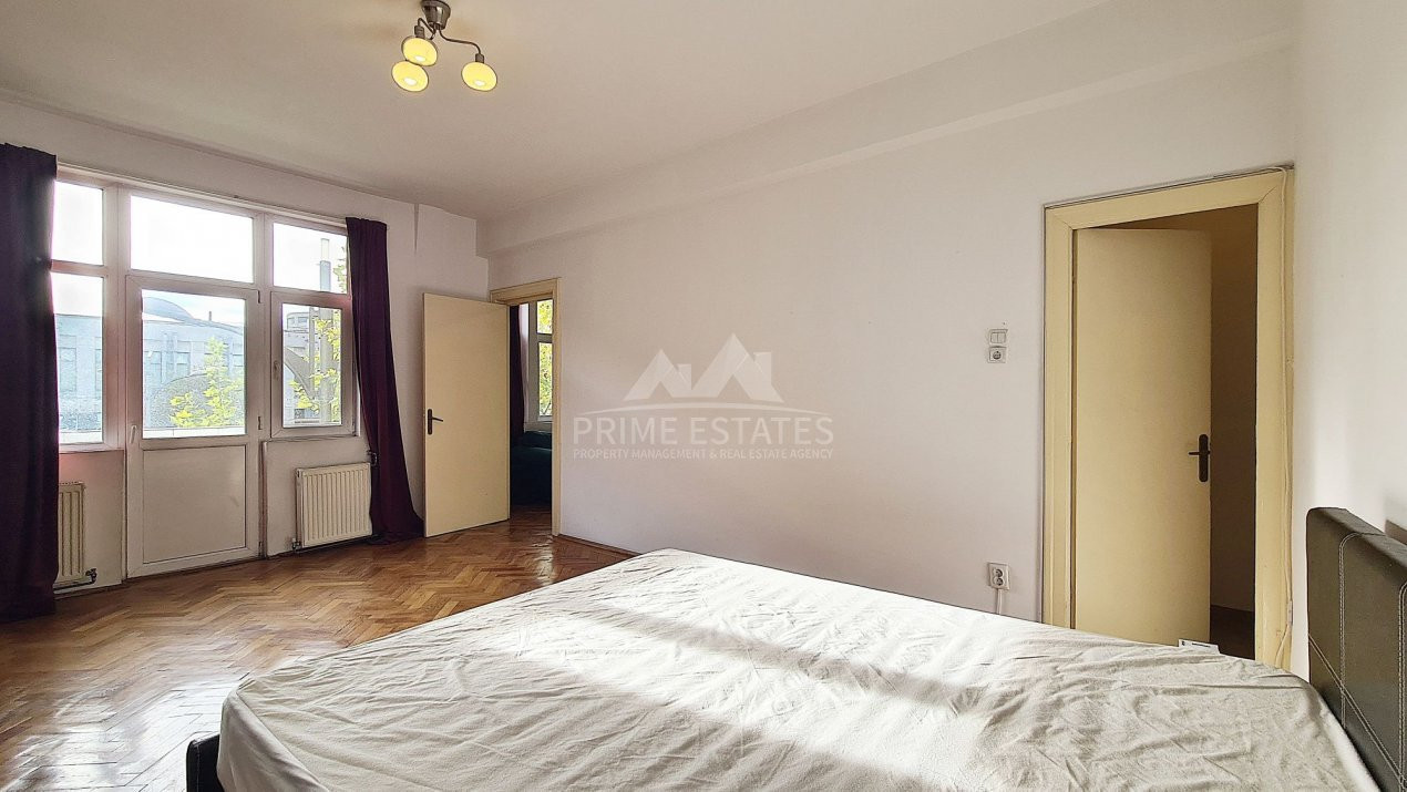 Vanzare apartament 3 camere Piata Unirii parcare in curtea interioara