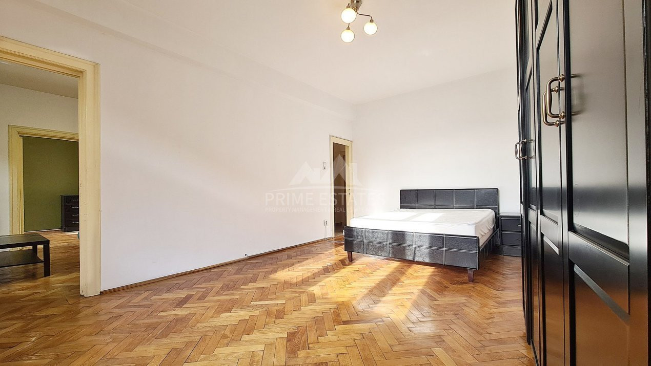 Vanzare apartament 3 camere Piata Unirii parcare in curtea interioara