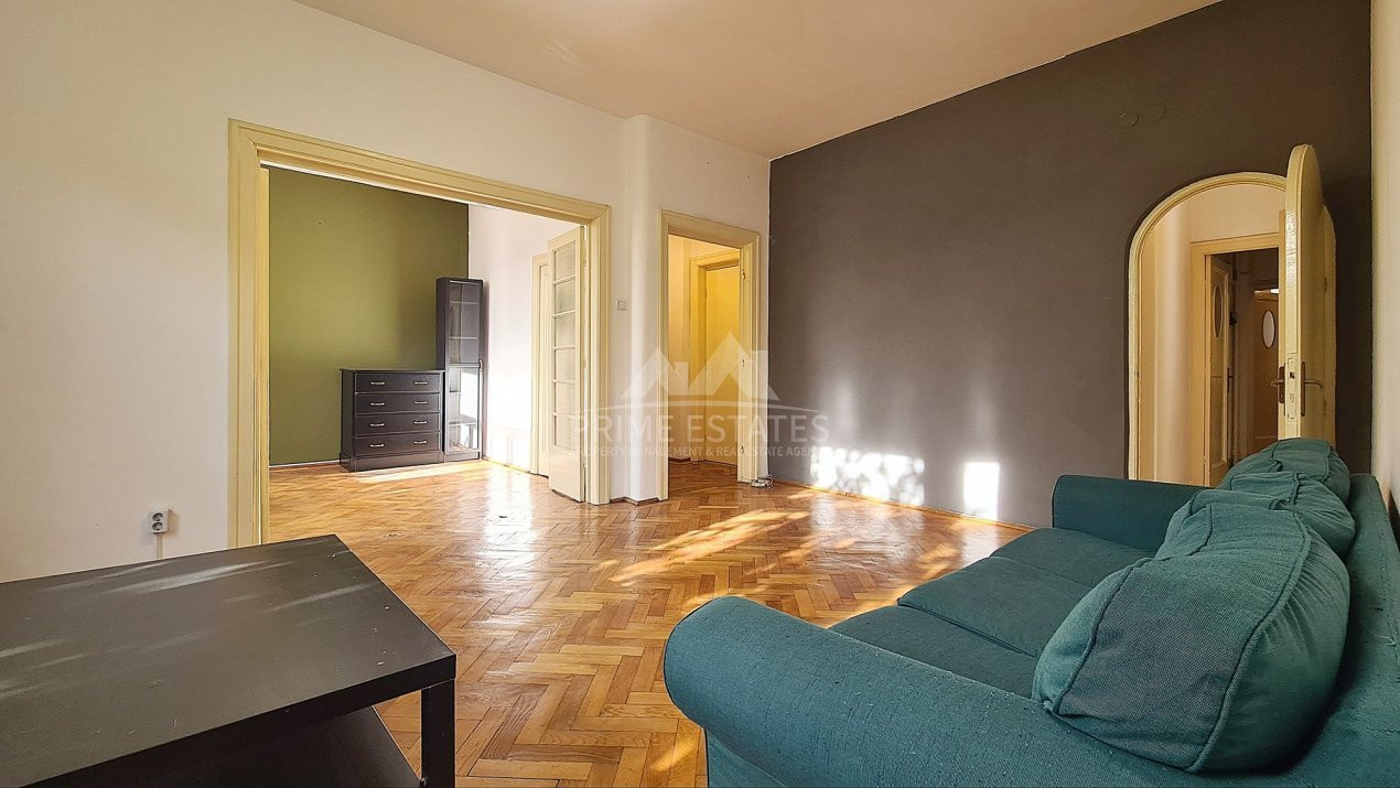 Vanzare apartament 3 camere Piata Unirii parcare in curtea interioara