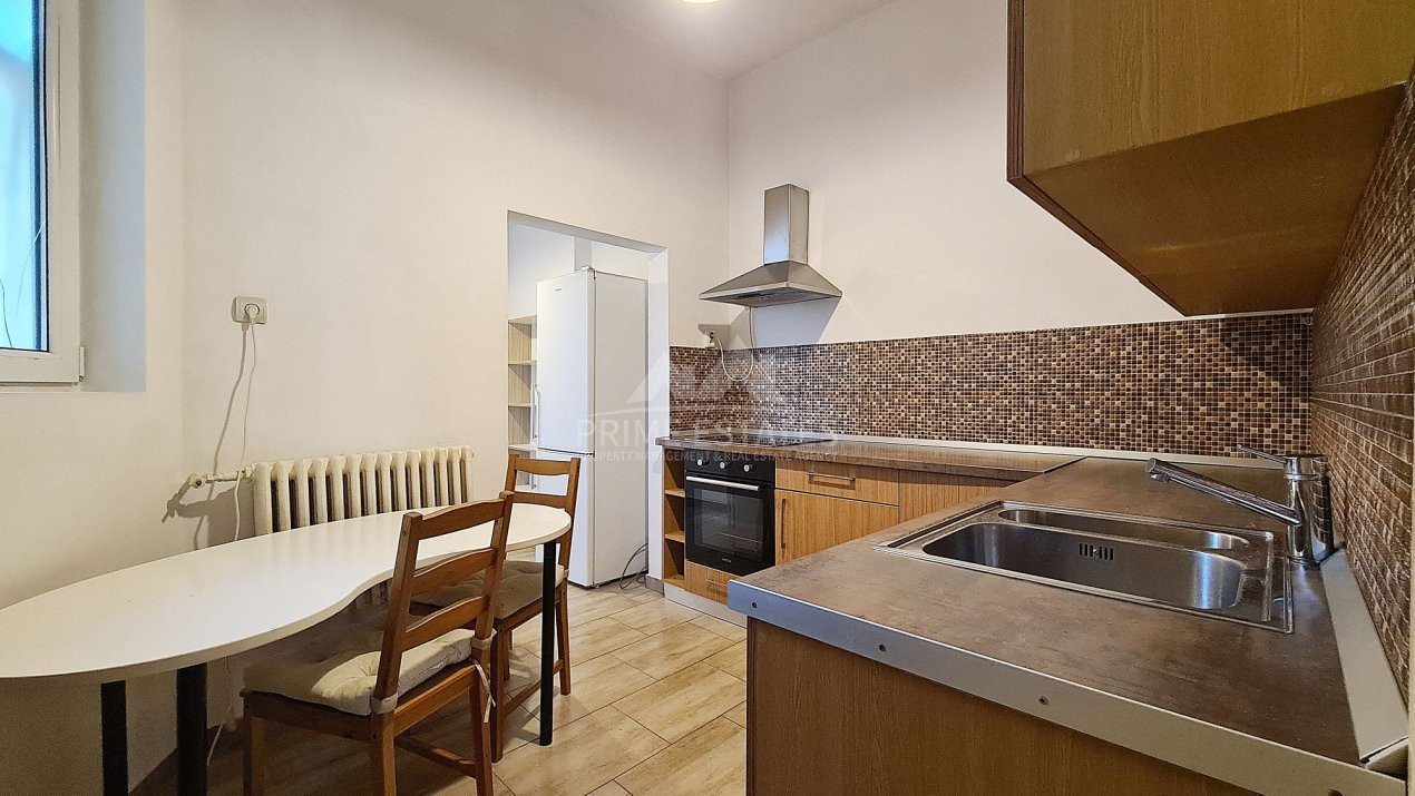 Vanzare apartament 3 camere Piata Unirii parcare in curtea interioara