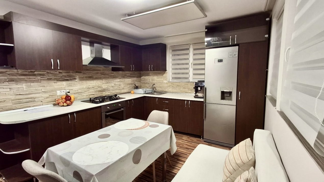 Casă individuală renovată, teren 200 mp, Valenta-zona Plastor