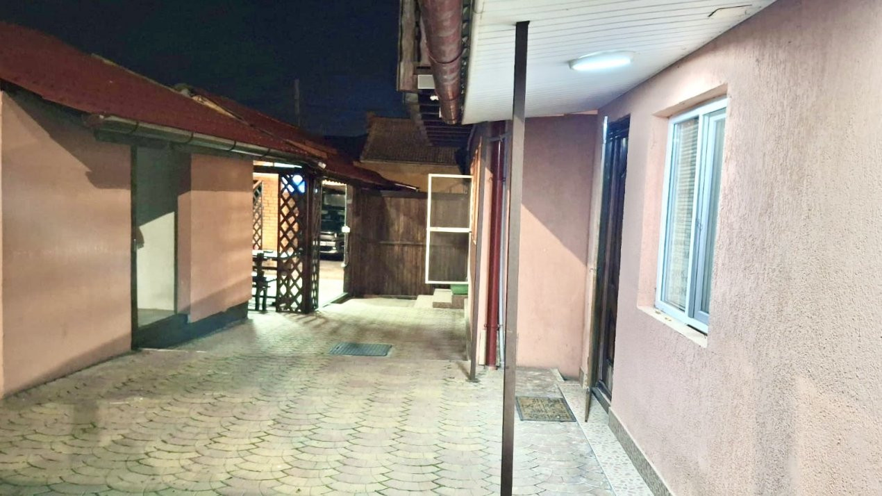 Casă individuală renovată, teren 200 mp, Valenta-zona Plastor