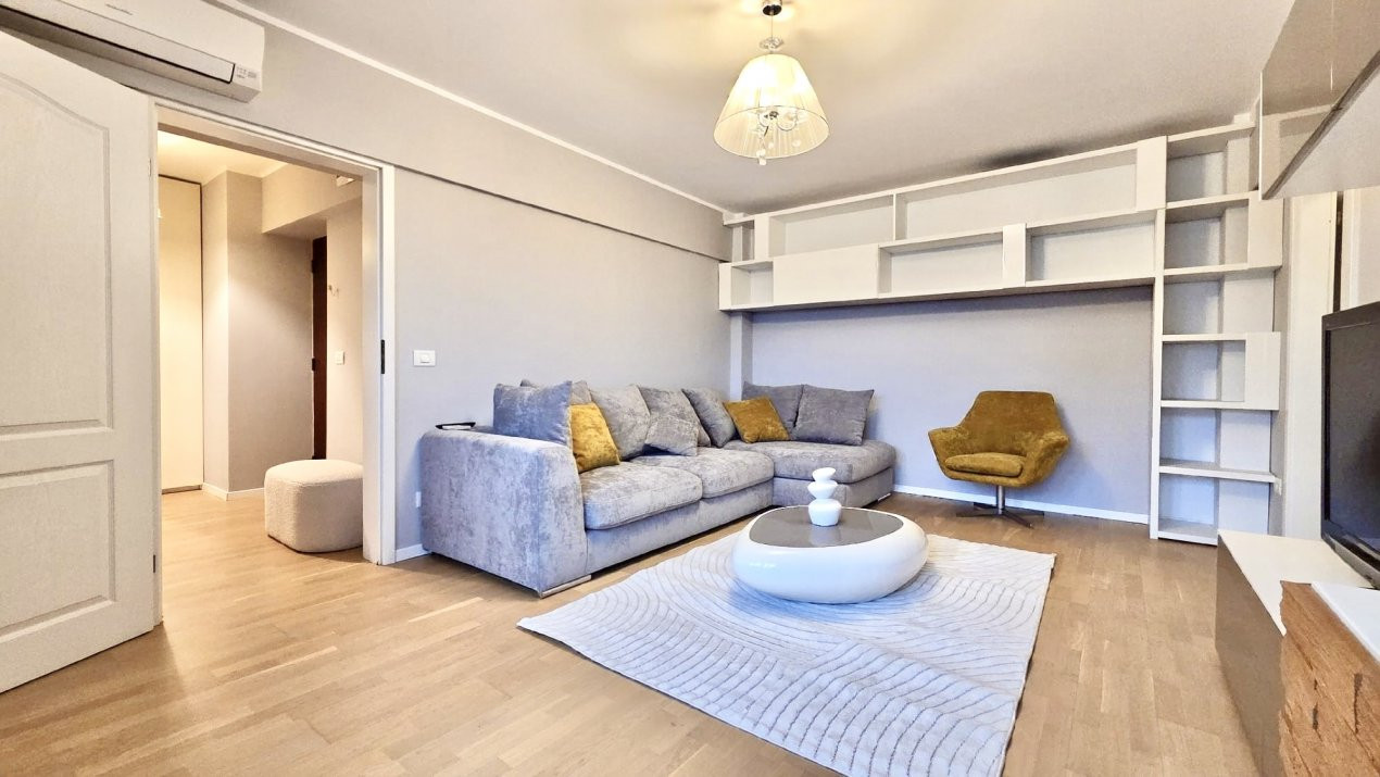 De Închiriat 2 Camere renovat complet, parcare - Cristal Palace