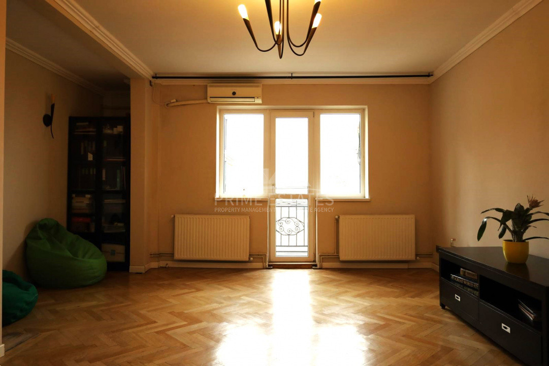 Apartament unicat 3 camere de vanzare Mosilor- Bld Hristo Botev