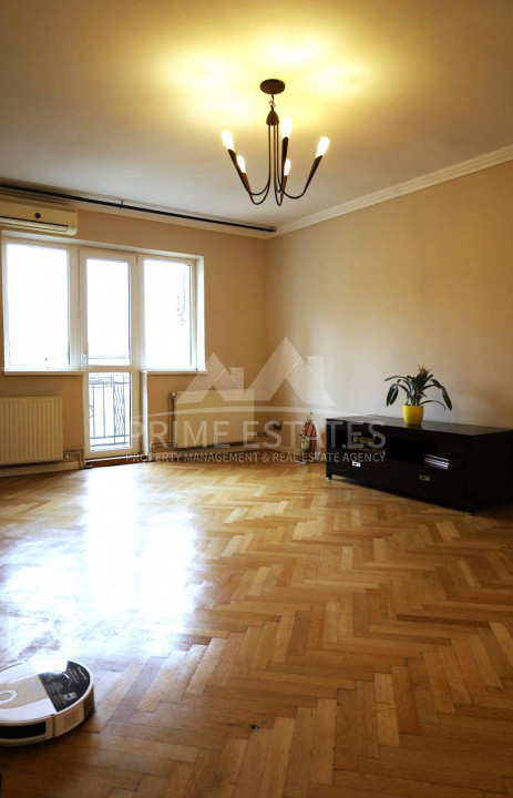 Apartament unicat 3 camere de vanzare Mosilor- Bld Hristo Botev