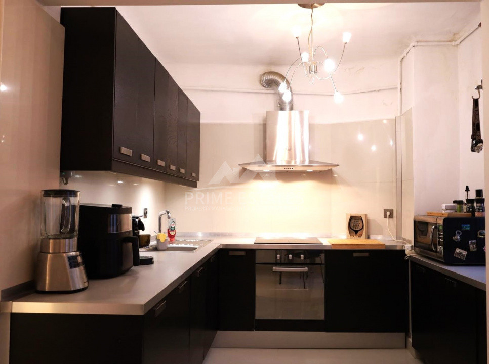 Apartament unicat 3 camere de vanzare Mosilor- Bld Hristo Botev