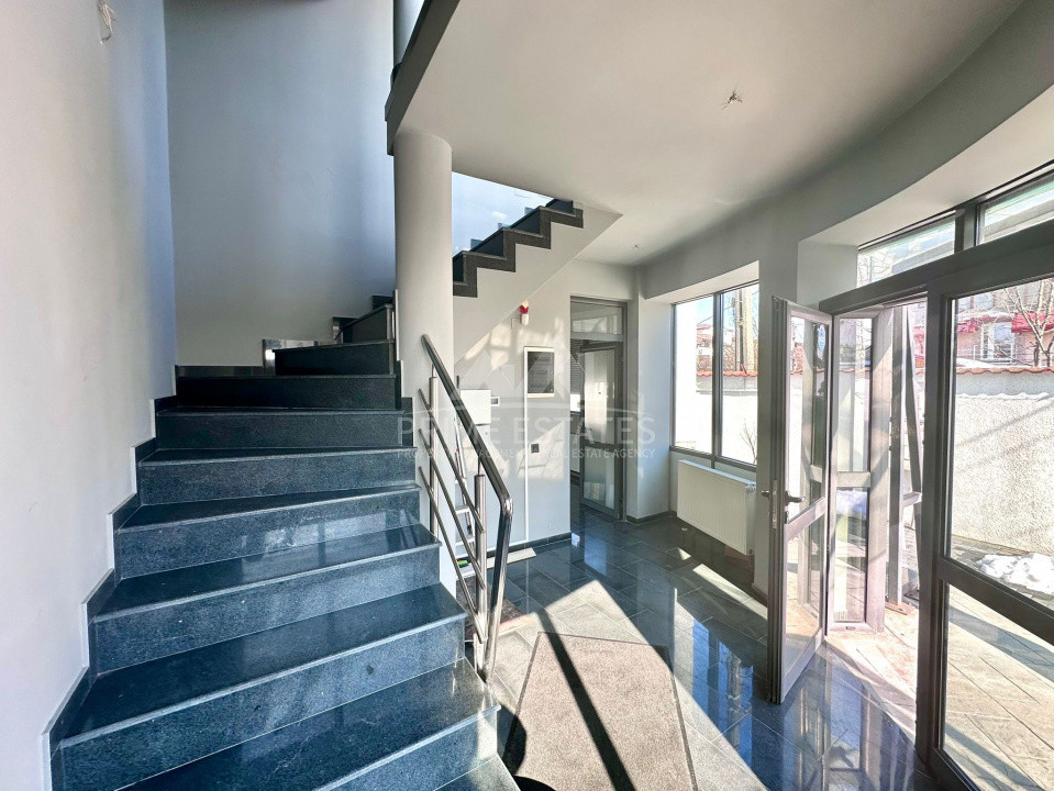 De închiriat spațiu birouri + depozit, curte și parcare-Verbinelor