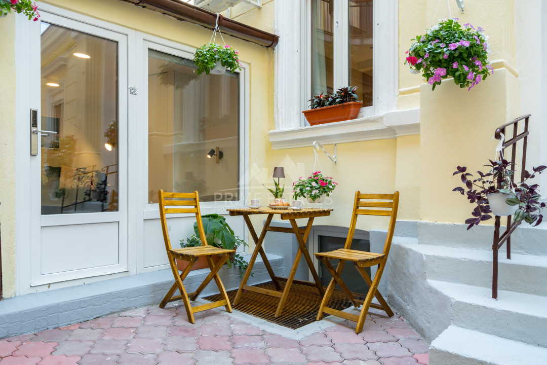 DE ÎNCHIRIAT Cladire Boutique, 12 Unități finisate premium, zona Romană-Eminescu