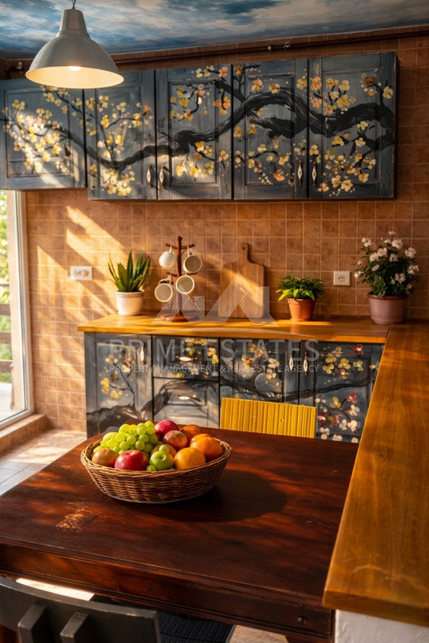 2 camere in vila de inchiriat cu gradina