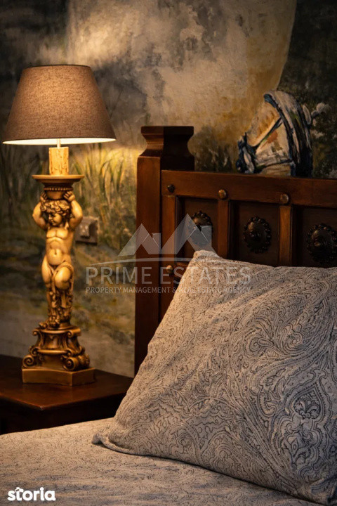 2 camere in vila de inchiriat cu gradina